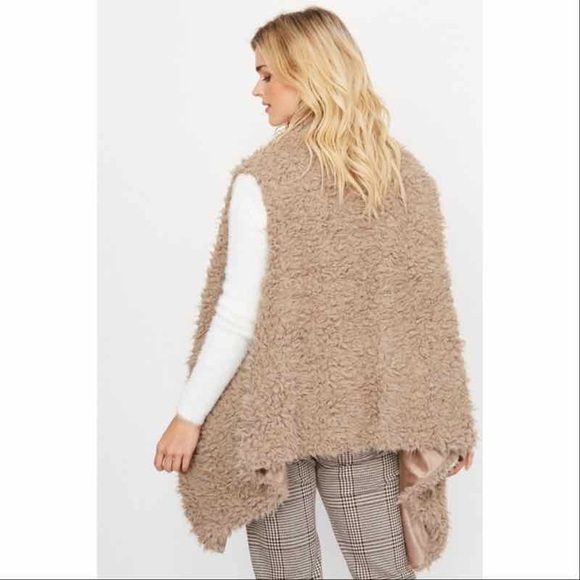 LAST ONE!! Sherpa Faux Fur Vest - Picture 2 of 4